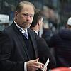 Steve Walker, Trainer der Schwenninger Wild Wings, hat mit seiner Mannschaft im Auswärtsspiel gegen die Löwen Frankfurt drei Punkte ...