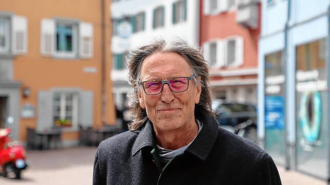 Wolfgang Moßmann am Fischmarkt. Er erinnert sich noch an das besetzte Fernmeldeamt hier -Wohnungsmangel gab es auch schon in den 80er ...