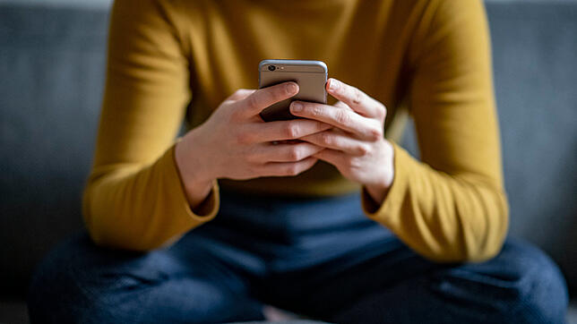 Manche vermeintlichen Tipps für das iPhone schaden dem Gerät eher, als dass sie nützen.