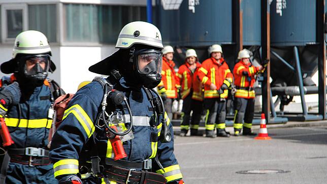 Bild : Gemeinsame Probe der Sto-Werkfeuerwehr und der Freiwilligen Feuerwehren