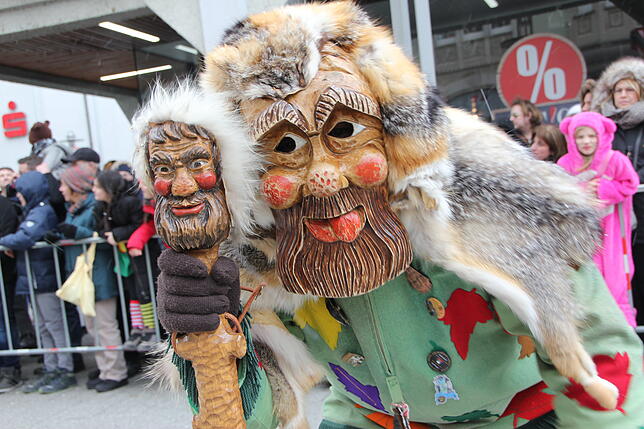Maisenhardt-Joggele treiben ihr Unwesen bei der Bad Säckinger Fasnacht – die Sicherheit spielt dabei aber auch eine große Rolle.