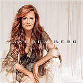 Andrea Bergs neues Album, das heißt wie die Sängerin selbst, ist auf Platz eins in die Charts eingestiegen.