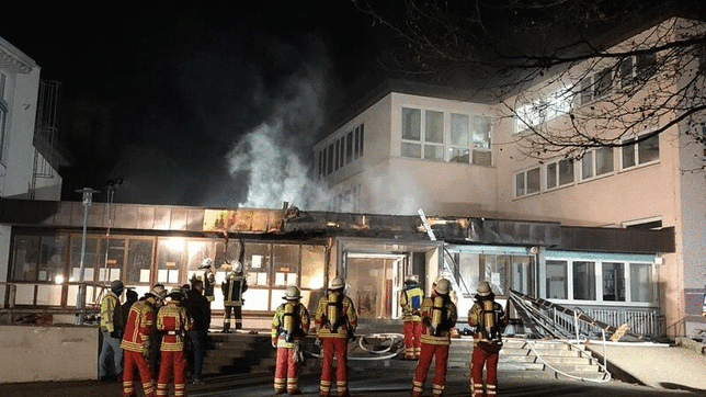 Bild : Feuer in der Grund- und Werkrealschule Bad Dürrheim &ndash; unsere Drohnenaufnahme zeigt das Gebäude am Morgen danach