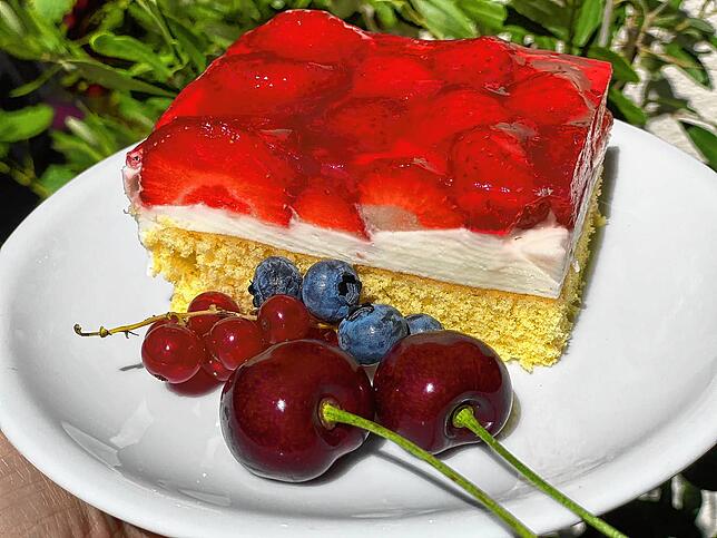 Selbstgebackene Kuchen und Torten sind eine Spezialität von Monika Steffelin.