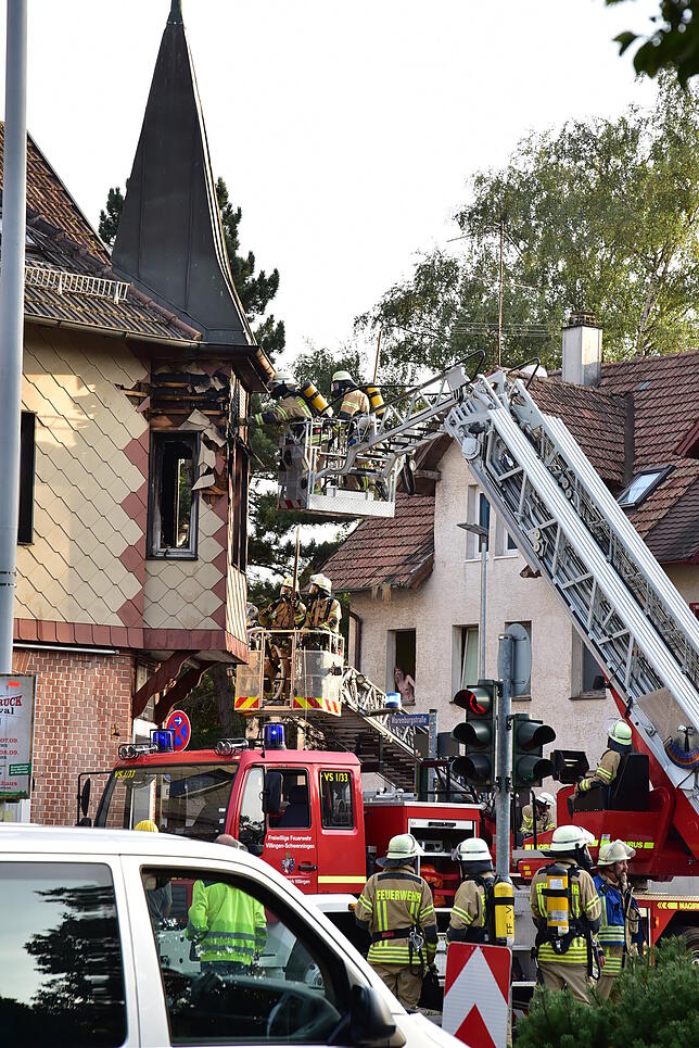 Bild 5: Bilder des ausbrennenden Weinhaus Schunk