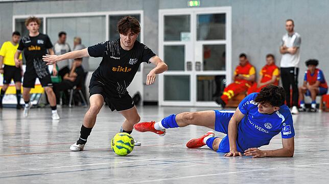 Hart umkämpftes Spiel zum Platz drei bei den B-Junioren: Am Ende setzte sich der FC 08 Villingen deutlich mit 5:0 gegen den FC ...