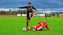 Noel Kaiser (oben) drehte mit seinen beiden Toren die Partie gegen den 1. FC Rielasingen-Arlen II. Der SV Mühlhausen gewann 2:1.