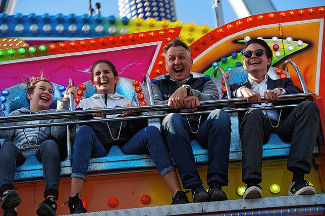 Auch das fällt aus: Die traditionellen Freifahrten beim Tengener-Schätzele-Markt. Heinz Gebauer (zweiter von rechts) und Tengens ...