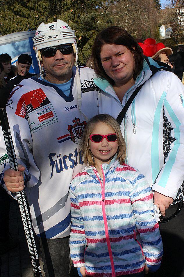 Bild 38: Bilder vom Narrenumzug in Weigheim 2019