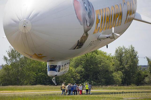 Bild 2: Geschäftsführer Thomas Brandt im Interview: „Der Zeppelin fliegt jetzt flexibler“