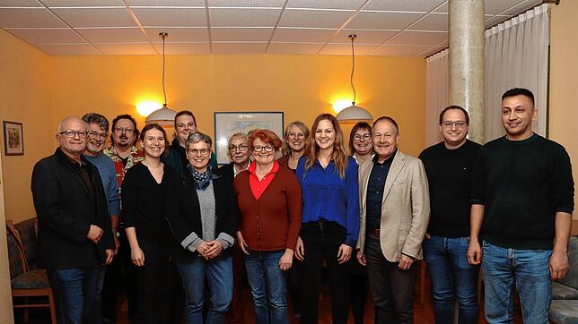 14 der 18 SPD-Kandidaten für den Wahlkreis III (von links): Berthold Jörke, Kreisrat Walafried Schrott, Marc Neininger, Antje Rehling, ...