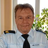 &bdquo;Wir haben im weit überwiegenden Teil der Bevölkerung großen Rückhalt.&ldquo; Gerold Sigg, Leiter des Polizeipräsidiums Konstanz, ...