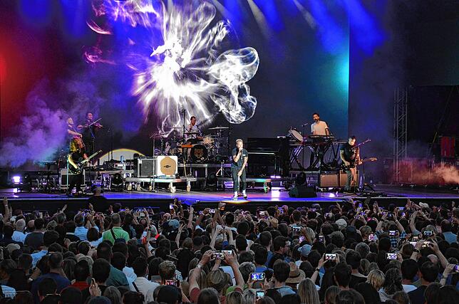OneRepublic spielen in Salem ihre großen Hits.