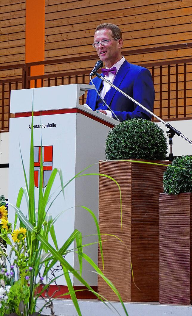 Jürgen Lebherz hob die &bdquo;Außergewöhnlichkeit des Jahrgangs&ldquo; hervor, bei dem das besondere Konzept der Gemeinschaftschule ...
