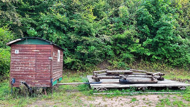 Die Naturschutzjugend des Nabu Waldshut-Tiengen möchte ihr Vereinsgelände am alten Langensteinstadion in Tiengen mit einer natürlichen ...