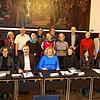 Große Runde: Mitglieder, Gemeinderäte und Unterstützer bei der Gründung des Inklusionsrates im Bürgersaal des Rathauses.