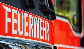 Feuerwehr und Bergwacht waren im Einsatz, um ein Unfallopfer aus der 80 Meter tiefen Rappenlochschucht bei Dornbirn (Vorarlberg) zu bergen.