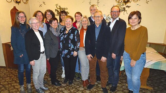 Der Vorstand des Sozialen Netzwerks Aach e.V (von links): Maren Kanz, Ingrid Gielen, Ingrid Burow, Esther Jurisch, Gisela Probst, Dagmar ...