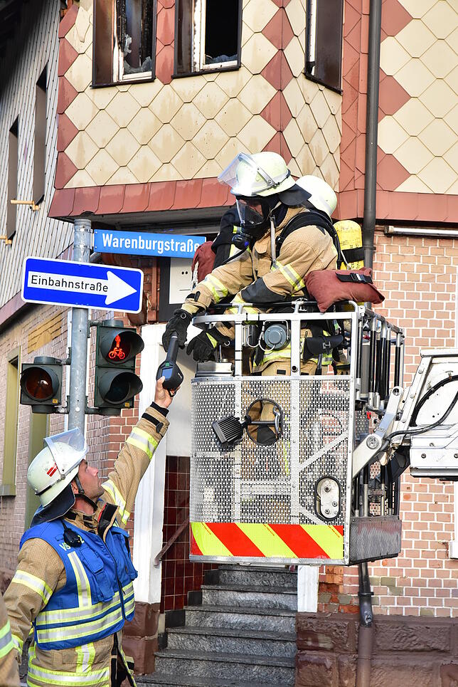 Bild 14: Bilder des ausbrennenden Weinhaus Schunk
