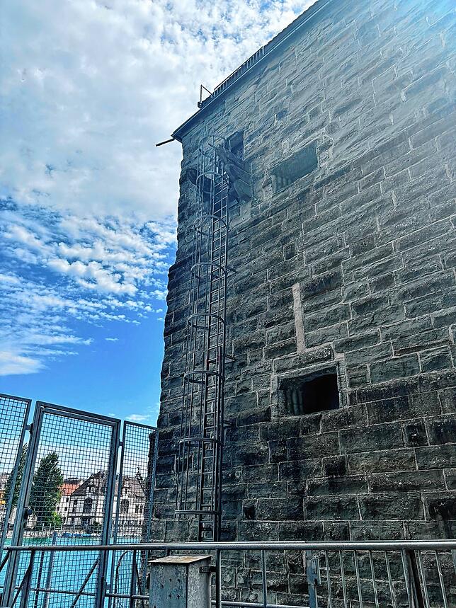 Jetzt ist die Brandschutzmaßnahme am Pulverturm fertig. Die Kosten belaufen sich laut Stadtverwaltung auf rund 97.000 Euro.