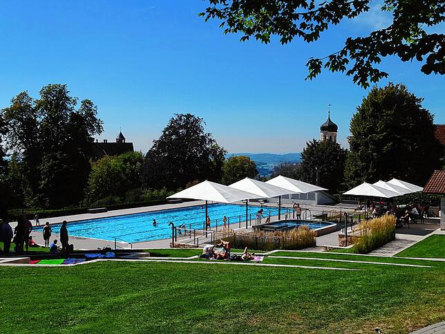 Die Becken im Höhenfreibad in Heiligenberg &ndash; hier eine etwa zwei Jahre alte Aufnahme aus dem SÜDKURIER-Archiv &ndash; sind derzeit ...
