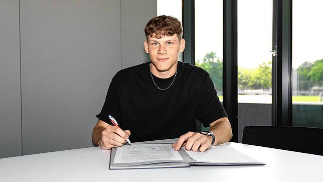 Fußball Neustädter David Tritscher unterschreibt beim VfB Stuttgart