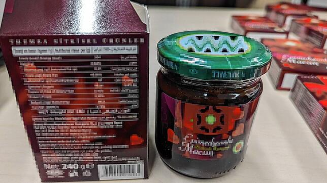 Viereinhalb Kilogramm illegalen &ldquo;Potenz-Honig&bdquo; haben Zollbeamte in einem Supermarkt im Raum Biberach an der Riß ...