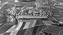 So sah Kaltbrunn noch in den 1980er-Jahren aus. Das Sportzentrum war in Planung. Bevor es losgehen konnte, musste die Gemeinde erst alle ...