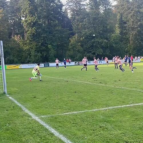 Orsinger Kopfball verfehlt das Ziel