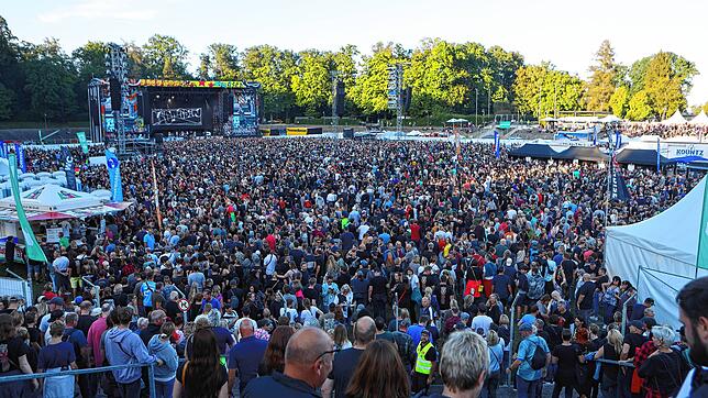 Bild : Die Toten Hosen rocken das Konstanzer Bodenseestadion. Hier sind die schönsten Bilder des Abends