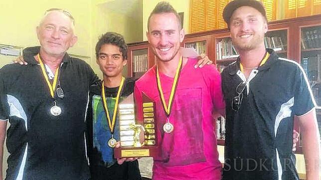 Der neue australische Boule-Meister heißt Matthias Laukart (Mitte). Hier mit (von links): Eric Doublet, Kierren Clarke (Vizemeister) und ...