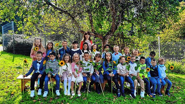 Die Klasse 1b der Grundschule im Steppach mit Klassenlehrerin Nadine Rasing.