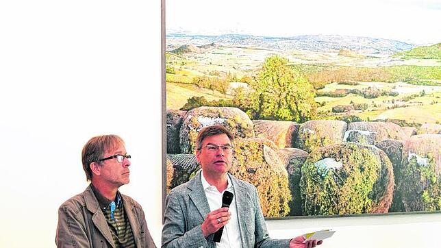 Mit der Entwicklung der Kunstvermittlung und den Aufgaben von Museen beschäftigte sich der Leiter des Singener Kunstmuseums, Christoph ...