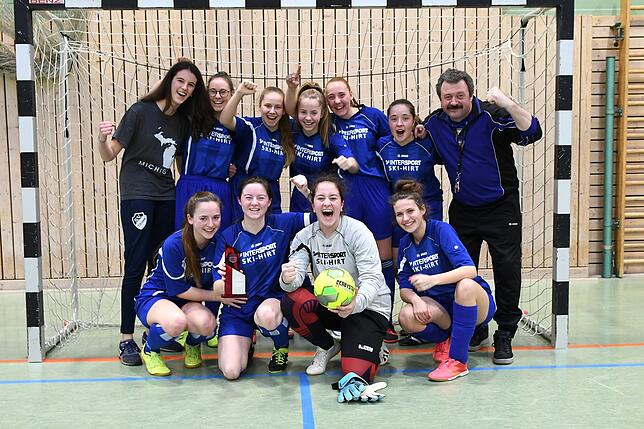 Gute Nerven: Im Sechs-Meter-Schießen sicherten sich die B-Juniorinnen vom SV Titisee in Schwenningen den Titel.