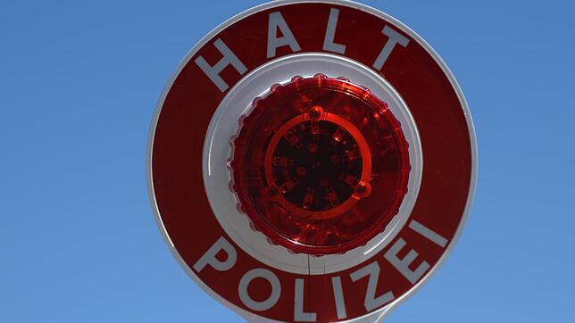 Bei einer Kontrolle fiel der Bundespolizei ein Mann auf, der per Haftbefehl gesucht wurde.