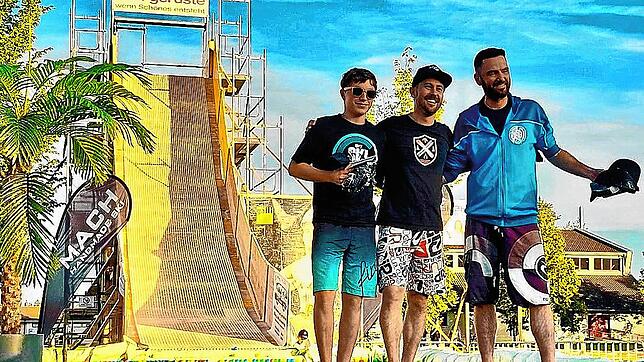 Toller Erfolg für das Team Waterslide aus Schönwald: Jonas Scherzinger (Rang zwei, links) und Andreas Hirt (rechts, Rang drei) ...