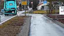 Der noch neue Radweg an der Ostbaarstraße Richtung Aasen endet derzeit am Ortseingang in Höhe der Bürgerhalle. Bild: Elisabeth ...