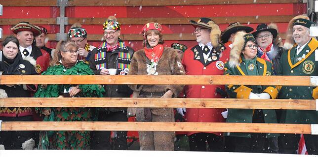 Bild 9: Bilder vom Narrensprung beim Ringtreffen des Alemannischen Narrenrings (Teil 1)