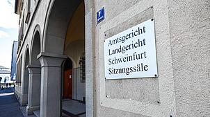 Mehr als zehn Monate nach dem gewaltsamen Tod einer 76-Jährigen in Unterfranken beginnt nun der Mordprozess gegen ihren damaligen ...