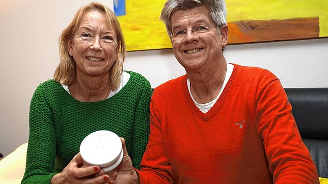 Unscheinbare, kleine Lebensretter: Den Rauchwarnmeldern haben Renate und Andreas Hipp ihr Leben zu verdanken.