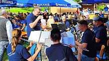 Ein Garant für beste musikalische Unterhaltung beim Sommerfest sind die Musiker vom Musikverein Riedöschingen mit ihrem Dirigenten ...