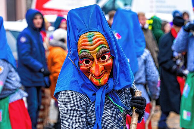 Bild 10: Sonntags-Umzug beim Narrentreffen in Dauchingen, Teil 1