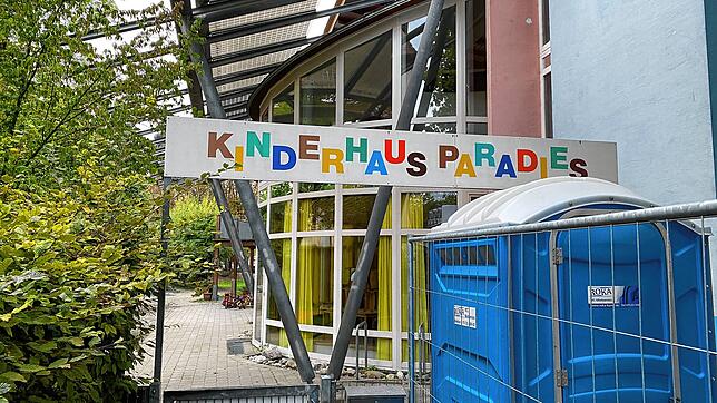 Das Kinderhaus Paradies bekommt eine neue Fassade: Neben notwendigen Ausbesserungen soll auch gleich energetisch saniert werden.