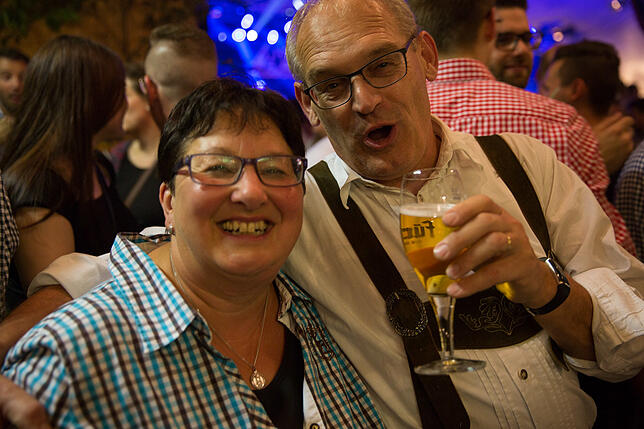 Bild 3: Bilder von Bieranstich, Party und Mittelstandskundgebung im Schätzele-Markt-Festzelt