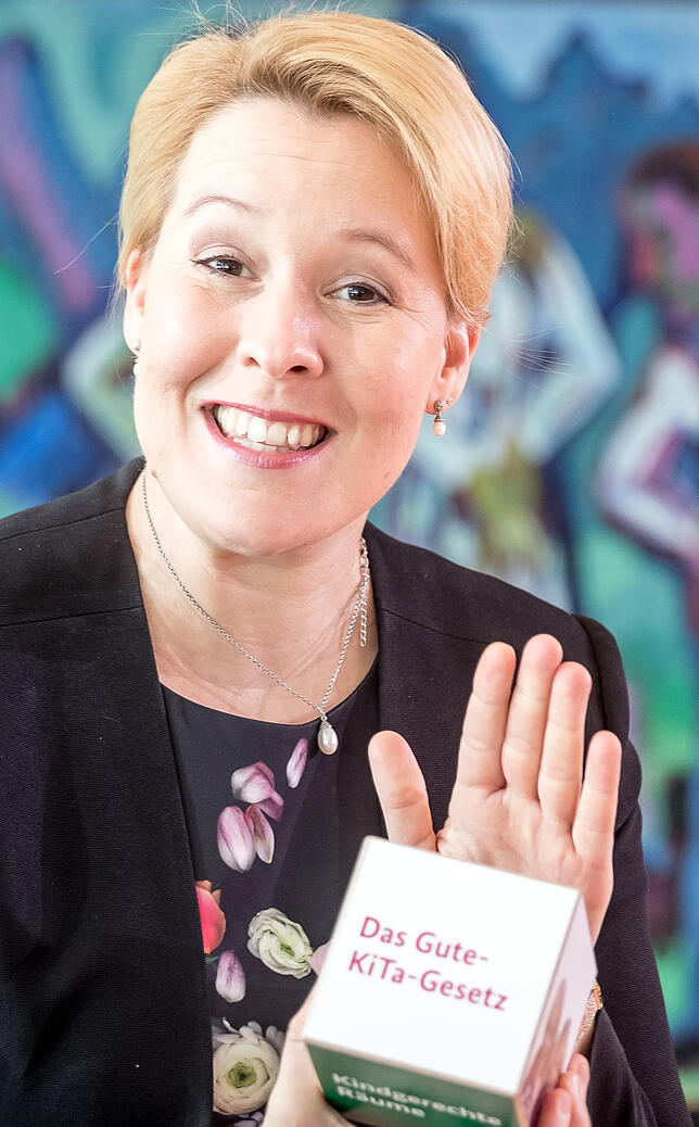 Bundesfamilienministerin Franziska Giffey präsentiert das "Gute-Kita-Gesetz".