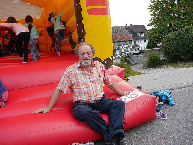 Henry Schätzle kümmert sich als einer der Hauptorganisatoren mit einem 40-köpfigen Team um das Kinderprogramm. Der ...