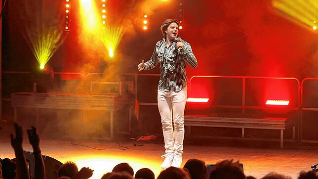 Bild : 600 Fans beim Schlager Beach in Überlingen