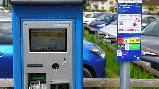 Hier müssen Autofahrer bald auch an Sonn- und Feiertagen Geld einwerfen. Die Stadt hat beschlossen, nun wie alle anderen Gemeinden am ...