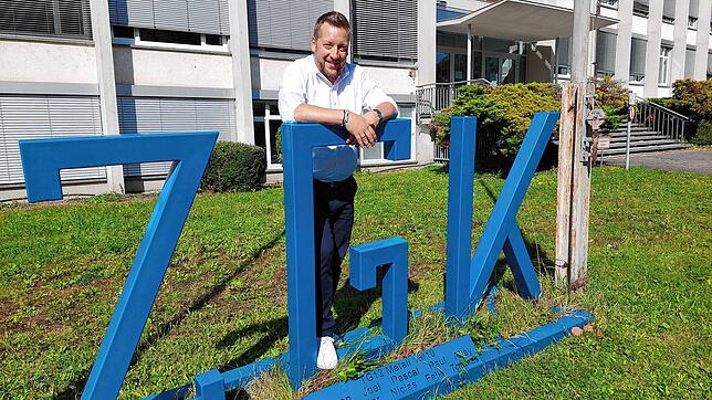 Marco Junge ist neuer Leiter der Zeppelin-Gewerbeschule Konstanz (ZGK). „Ich werde aber nicht gleich alles umkrempeln, sondern erstmal ...
