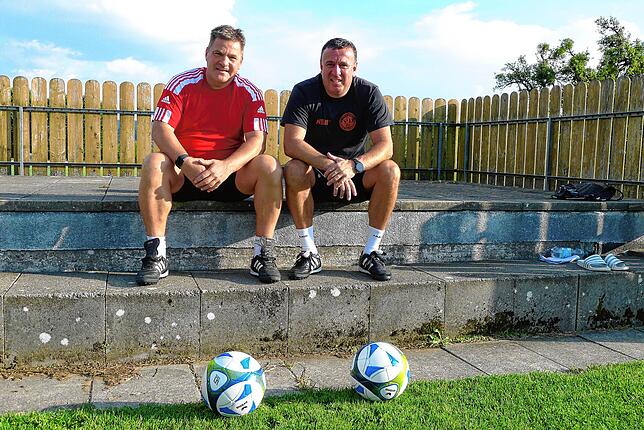 Laut Trainergespann Willi Prosen (links) und Markus Mecking sollte die Medienpräsenz gesteigert werden.
